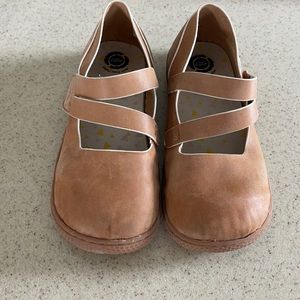 Livie & Luca Tan Mary Jane Size 3